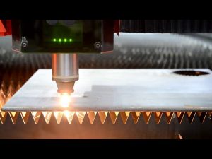 Máquina láser para cortar lámina